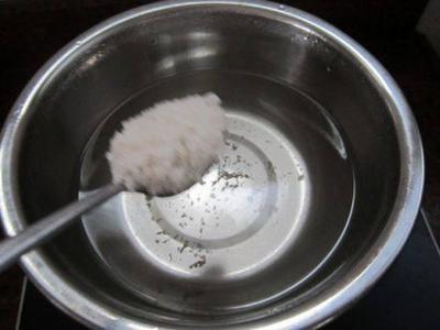 家常腌咸鸭蛋，简单盐与水，个个流油起沙，保存一年不坏