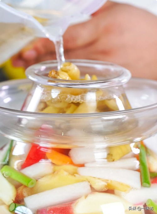 腌制四川泡菜秘诀 掌握这几点，酸脆不生花，放一年都不会坏